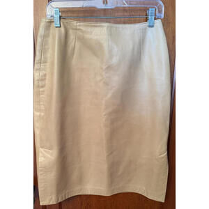 Womens Danier Leather Pencil Skirt, Size 8, Beautiful Tan , Sporty & Elegant